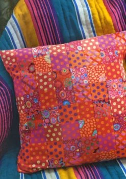 Kaffe Fassett's Brilliant Little Patchwork Cushions And Pillows 14 Kaffe Fassett's Brilliant Little Patchwork Cushions And Pillows -Qbpn 071543 7