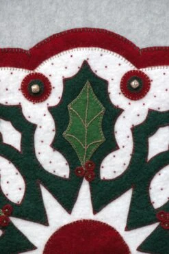 Holly All Around Table Topper -Qbpn HollyTopper SuperCU1