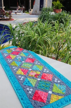 Trendy Table 2 -Qbpn dsc 7979 adj